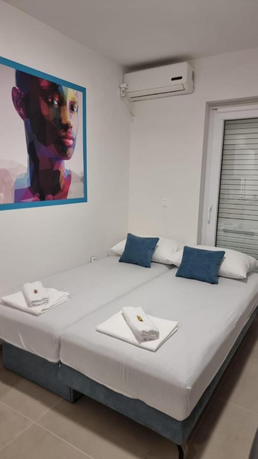 Kings Landing Apartment Novalja Bagian luar foto
