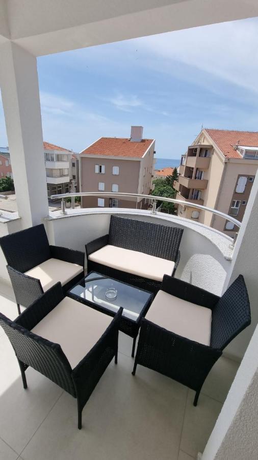 Kings Landing Apartment Novalja Bagian luar foto
