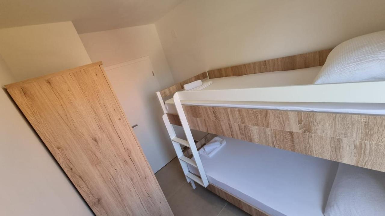 Kings Landing Apartment Novalja Bagian luar foto