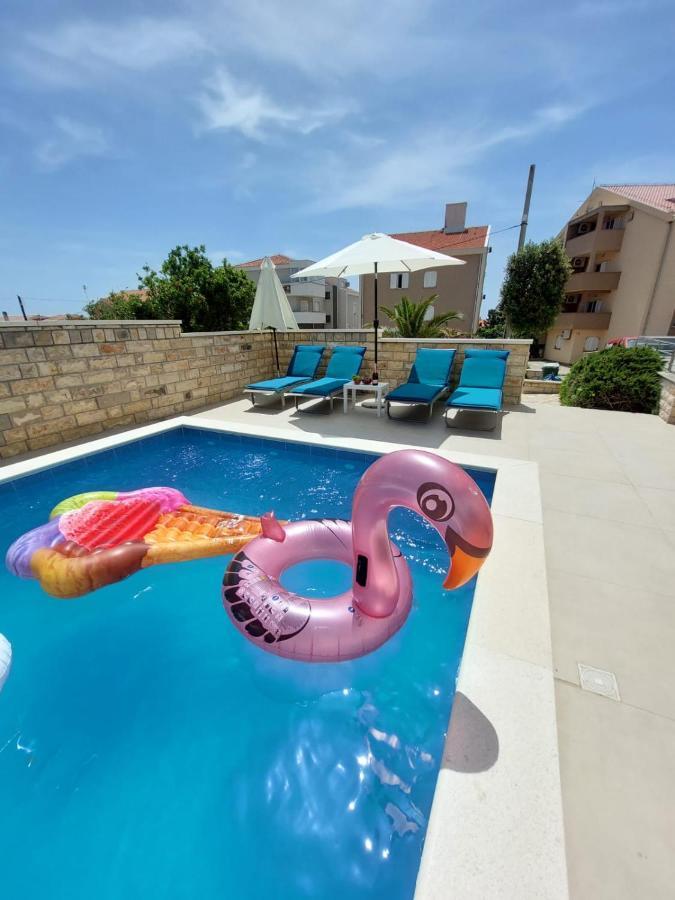 Kings Landing Apartment Novalja Bagian luar foto
