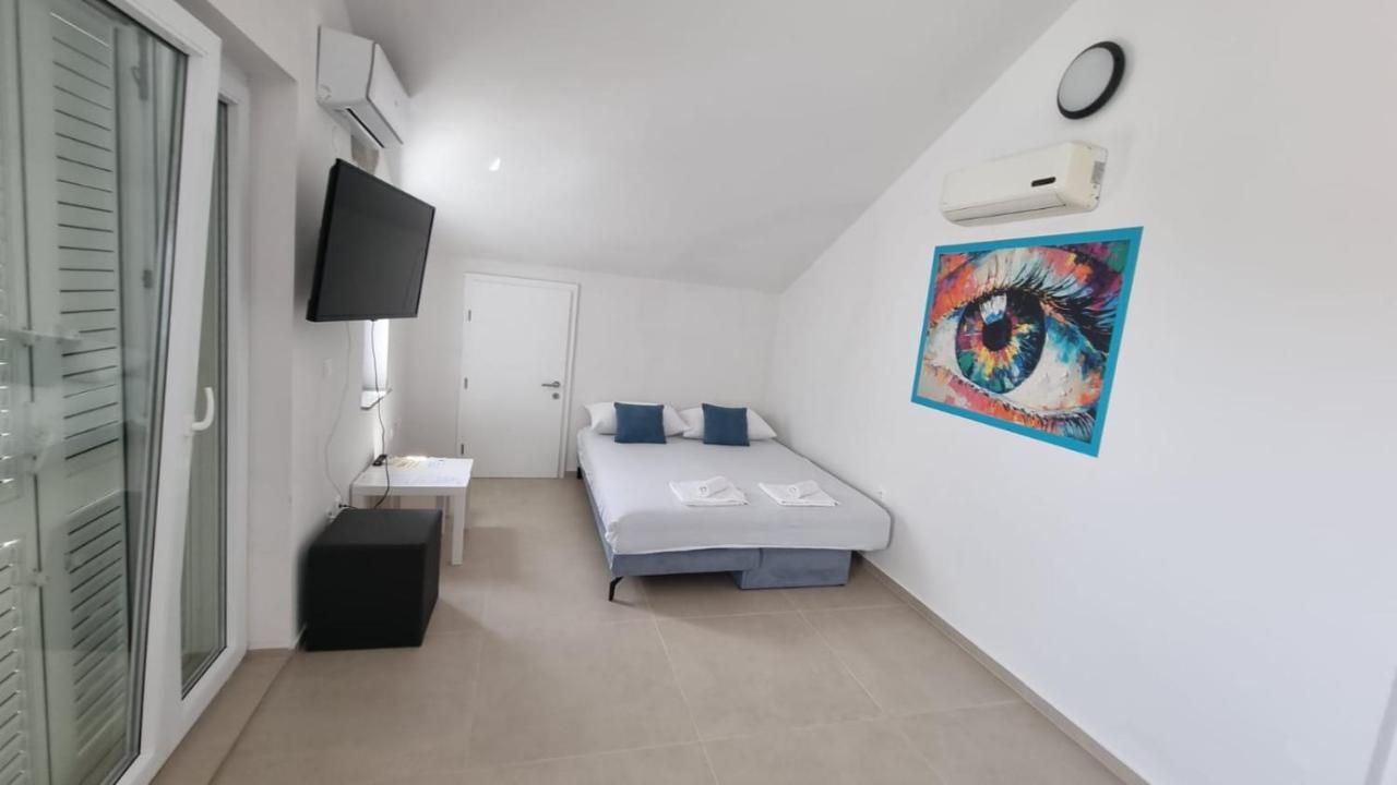 Kings Landing Apartment Novalja Bagian luar foto