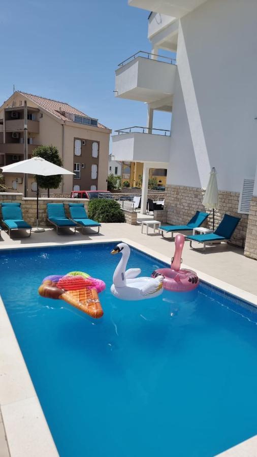 Kings Landing Apartment Novalja Bagian luar foto