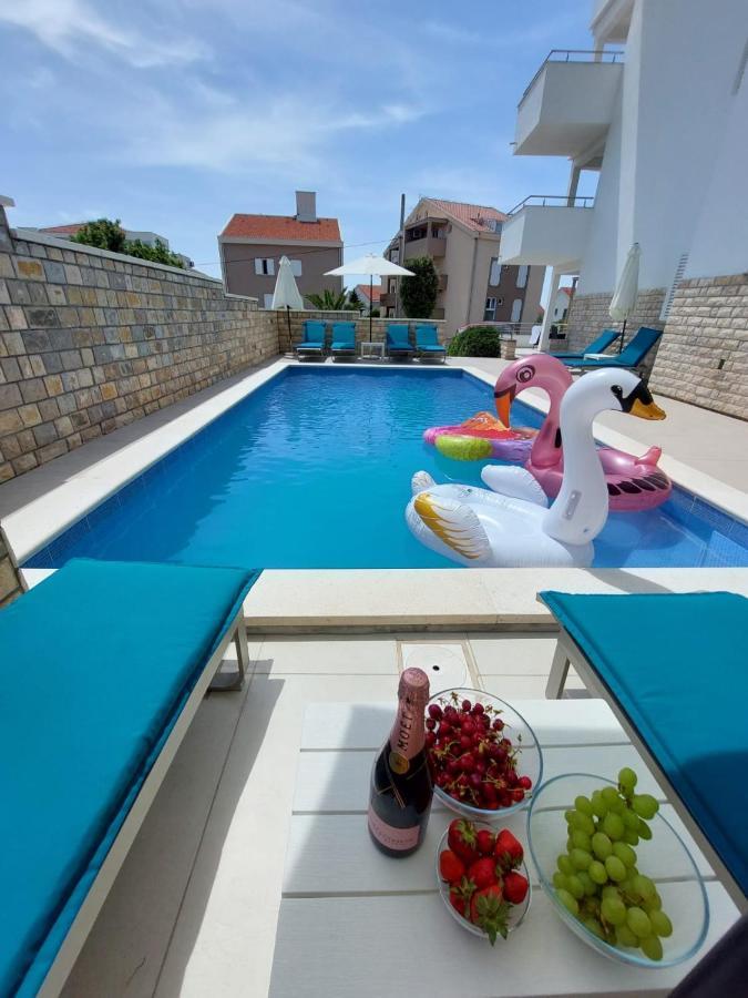 Kings Landing Apartment Novalja Bagian luar foto